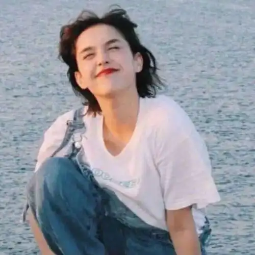 头像五月与花,六月与你