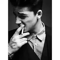 从抽烟动作,测测你是什么样的男人