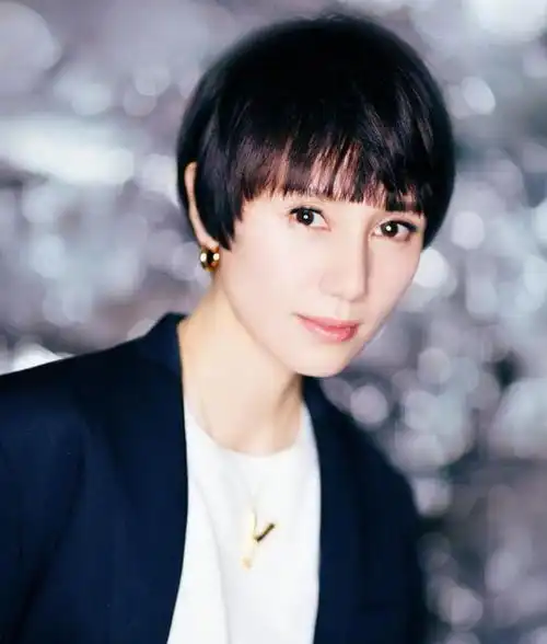 高冷女神袁泉的自卑人生,以及曲折情史