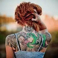 爱纹身的女生背后总有一个不为人知的秘密