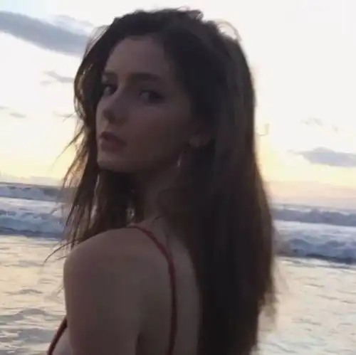 头像很心酸吧那么喜欢的人却没办法拥有