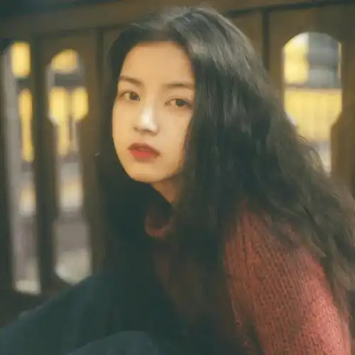 男生爱一个女生能忍住不联系么