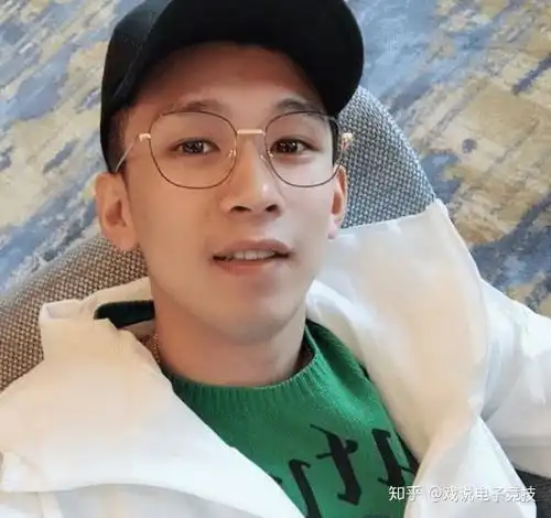 天佑登上跨年晚会疑似高调复出,网友卢本伟复出有望心中暗爽