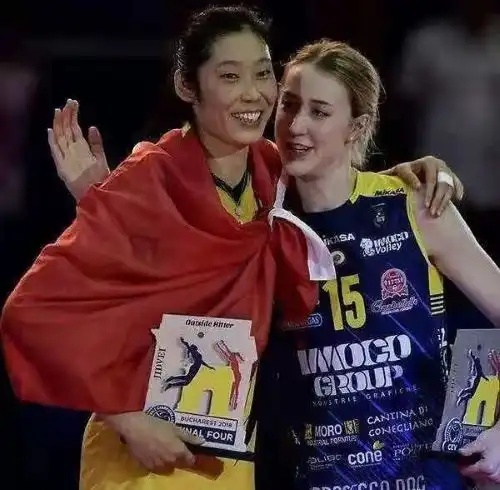美国女排队员希尔入选百大球星曾获世锦赛mvp,大赞朱婷太强了