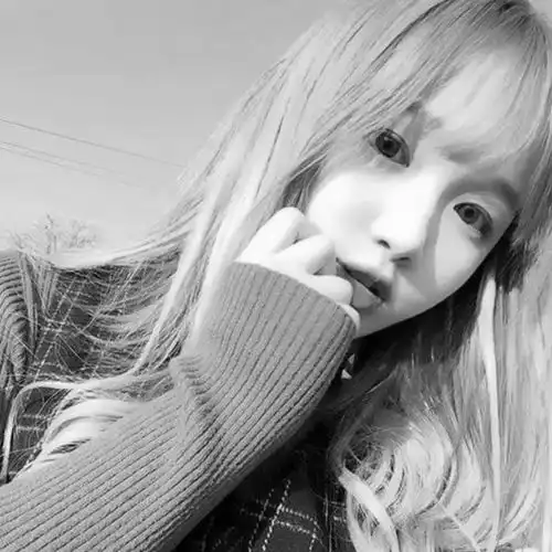 黑白真人头像高清女转成