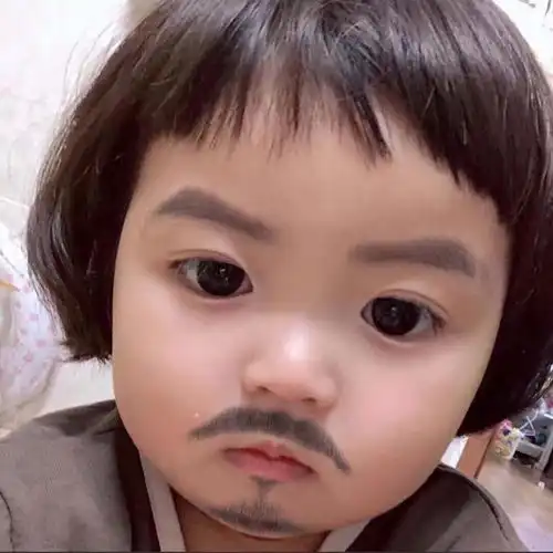可爱小女孩头像大眼睛球