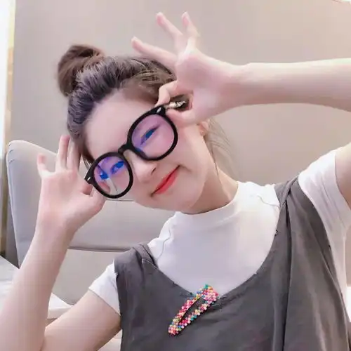 头像关于美女自拍的朋友圈文案