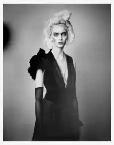 英国stevenjamesemberton摄影师女性复古作品