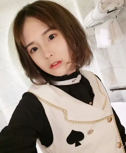 演艺圈女装大佬输了,网红这回合赢的漂亮,网友体会到了绝望