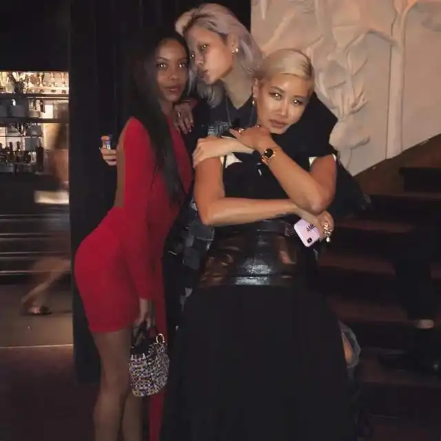 做权志龙闺蜜有多幸福全球限定随便送今晚我们都是柠檬精女孩