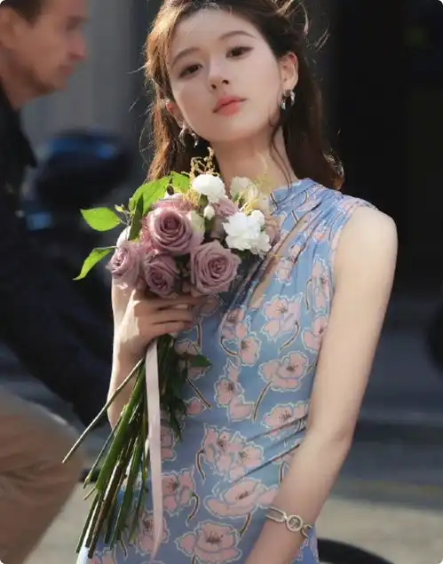 郭晶晶又矮又壮到底算不算大美女看她和舒淇的合照就有答案