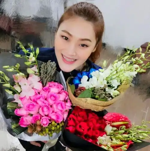 泪崩王一梅拼到抽筋倒地年近30岁首次透露择偶标准,自曝变美绝招