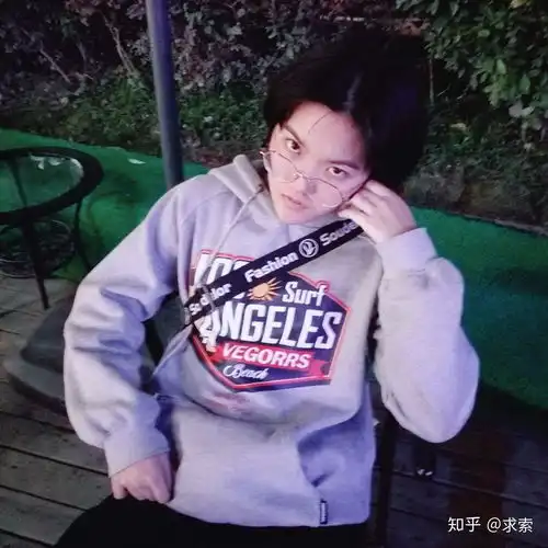 鼻子大还塌但是脸小鹅蛋脸的女孩子可以剪那种酷酷的超短发吗