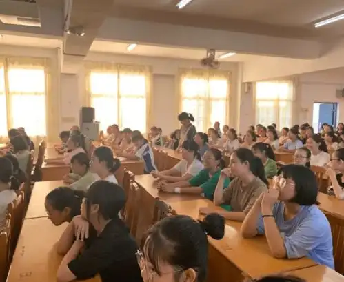 初中女生自以为小仙女的4种行为,其实很让男生和老师讨厌