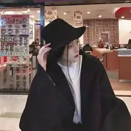 头像平生一顾,至此终年