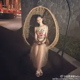 北影小仙女晒清新写真灵动可爱秀长腿