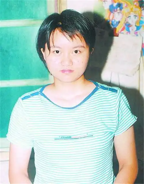 安徽8岁女孩因一双大眼睛走红,被国人记住,由祖国精心培养