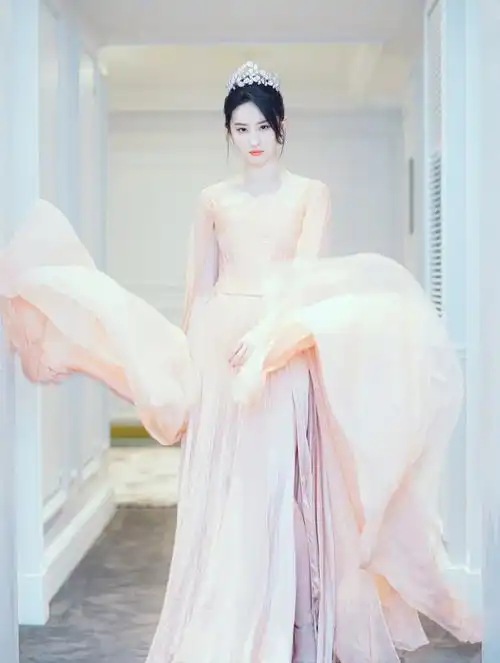 仙气飘飘女生头像半身公