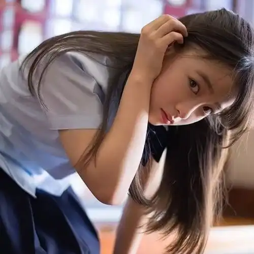 女生头像甜美清纯可爱背