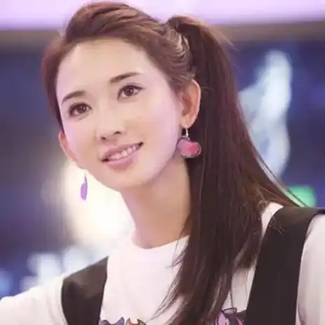 72岁却长着18岁的脸,范冰冰都夸赞她的美,真正的冻龄女神