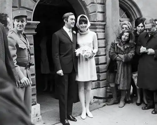 赫本晚年的情人同居12年没结婚,81岁孤独离世,前妻是印度美女