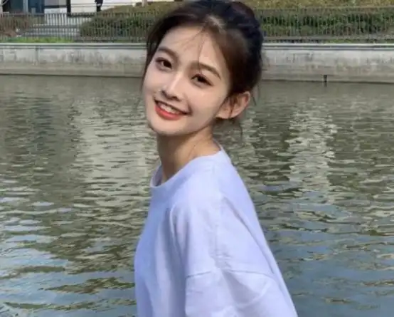 班主任心里话3类女生容易早恋,和颜值无关,男生很容易动心