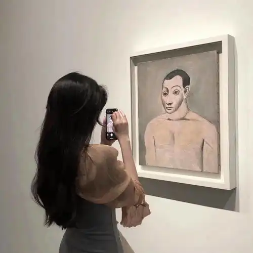头像女真人背影复读
