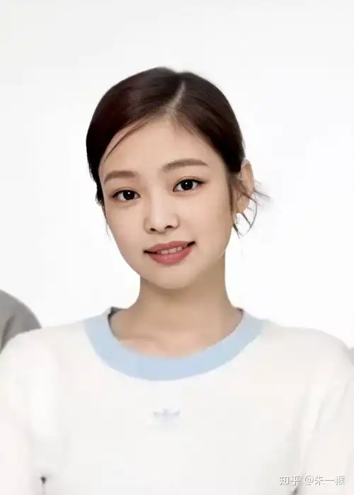 有没有jennie一身白色衣服的照片