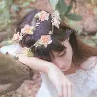 女生头像带花真人意境