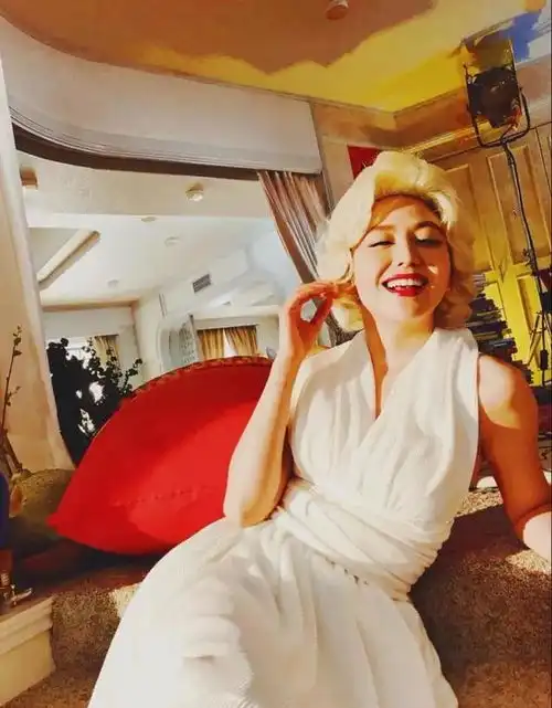 林志玲老公是她前男友,12岁成选美冠军,26岁过气,如今再成女神