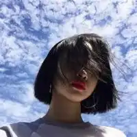 qq头像女短头发演唱会