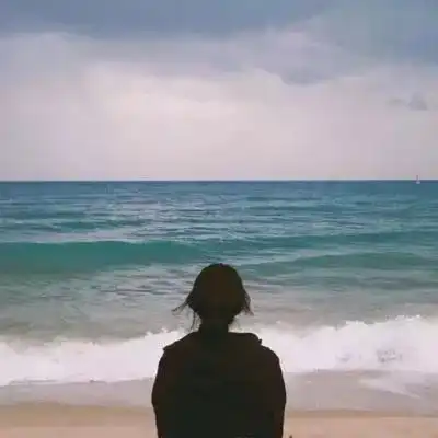 头像女真人背影情侣