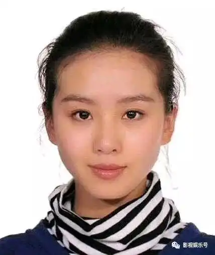 近三十位女星证件照曝光,高圆圆好看佟丽娅温婉刘诗诗清纯