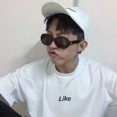 戴帽子的男生头像男生戴帽子帅气头像要酷