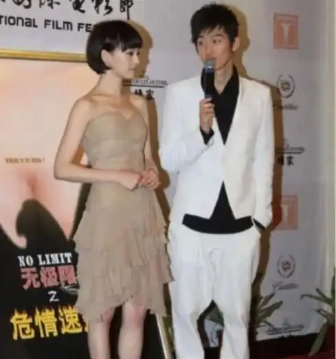 翻出郑爽张翰七年前照片,那时的郑爽还是小仙女,张翰却像二愣子