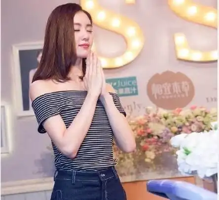 这些或许能成经典的绝美瞬间赵丽颖嘟嘴,刘诗诗一字肩等