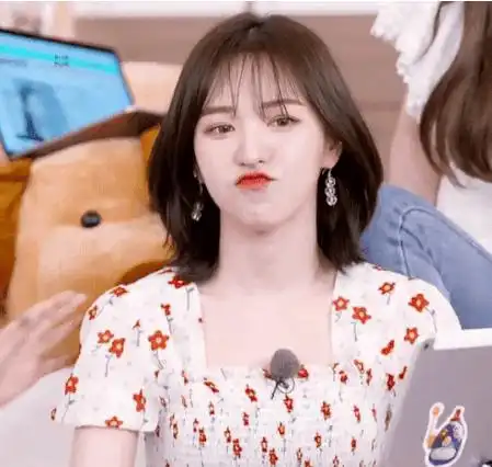 韩网热帖狙击心脏的短发女爱豆