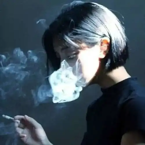 舍曲林超心酸套图我希望你过得开心,哪怕不是因为我