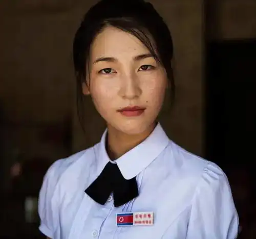 她拍遍了全世界的美女,发现最美的样子是...