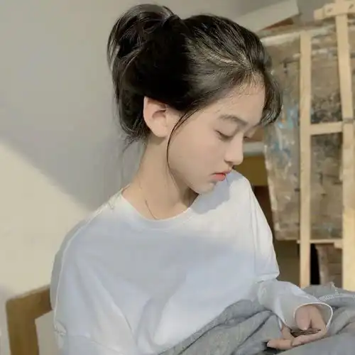 不像网图的女生真人头像