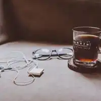 文艺范女生头像眼霜