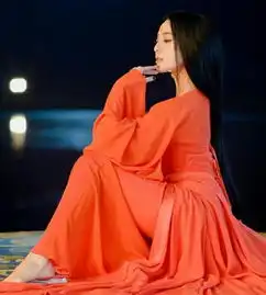 短发红唇的范冰冰搭配一款黑色机皮夹克,真是霸气十足