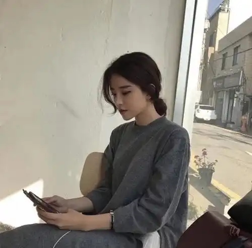 13岁头像女生一个人多张