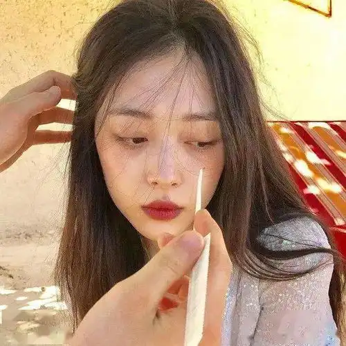 女生头像丨烂大街的爱从来不是爱是腐朽的新鲜感