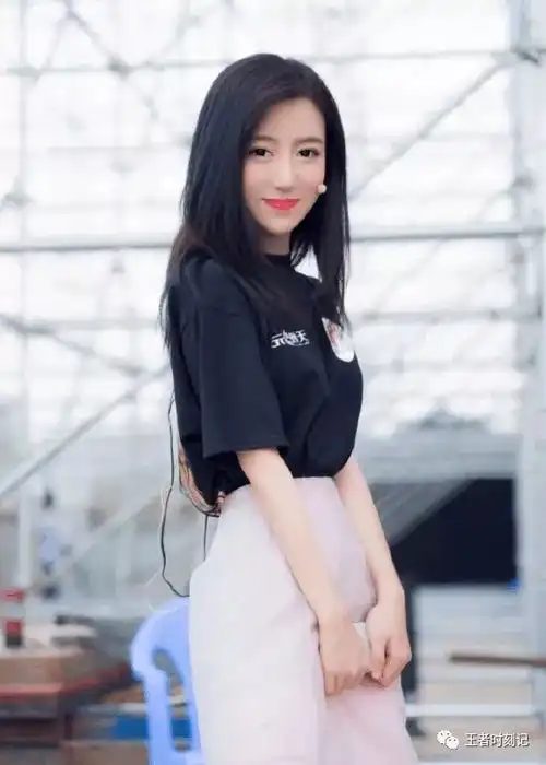 吃鸡美女主播呆妹儿真人遭吐槽,网友脸和身材不匹配