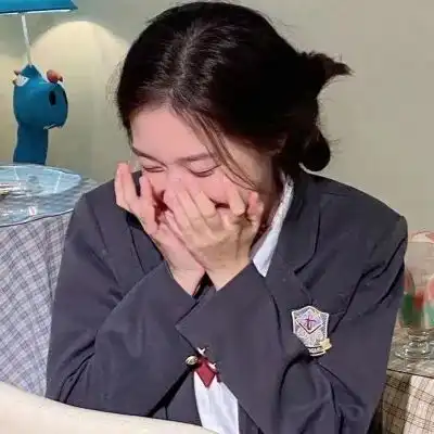 女生头像机场等不到一艘船就像我等不到你一样第151期