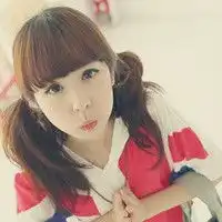 女生头像嘟嘴可爱超萌嘟囔着嘴卖萌撒娇