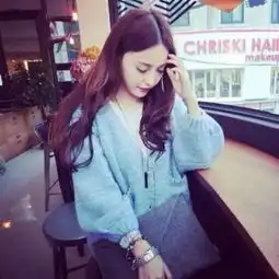 侧脸长发唯美头像女乌克兰