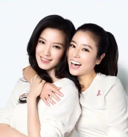 贵圈太乱,林心如晒自拍,闺蜜林熙蕾富豪老公留言,像我老婆