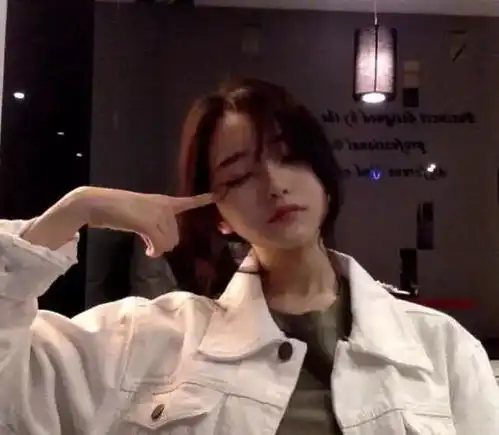 冷酷女生头像霸气可爱